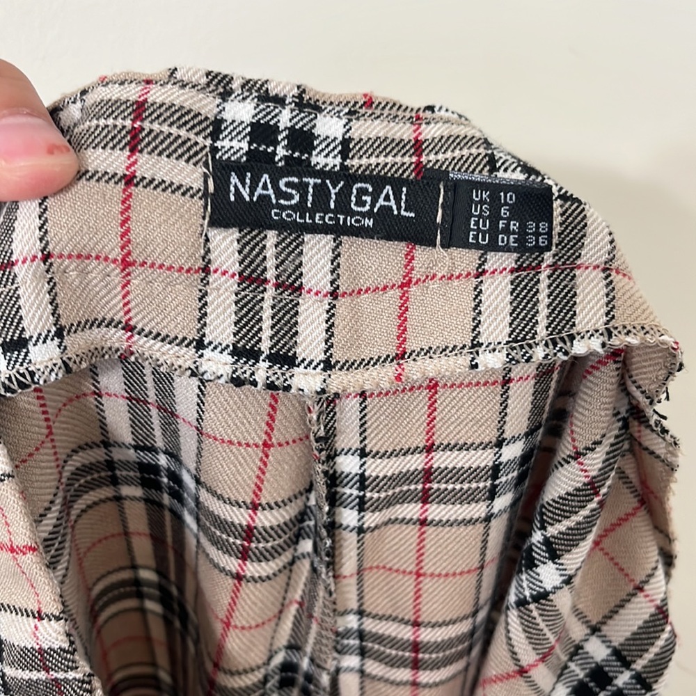 Nasty Gal Let's Take A Raincheck Tapered Pants Beige Size 6 - Picture 9 of 10